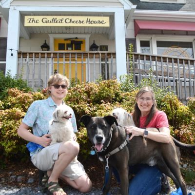Grilled Cheese Mania Harrisonburg VA dog friendly restaurants